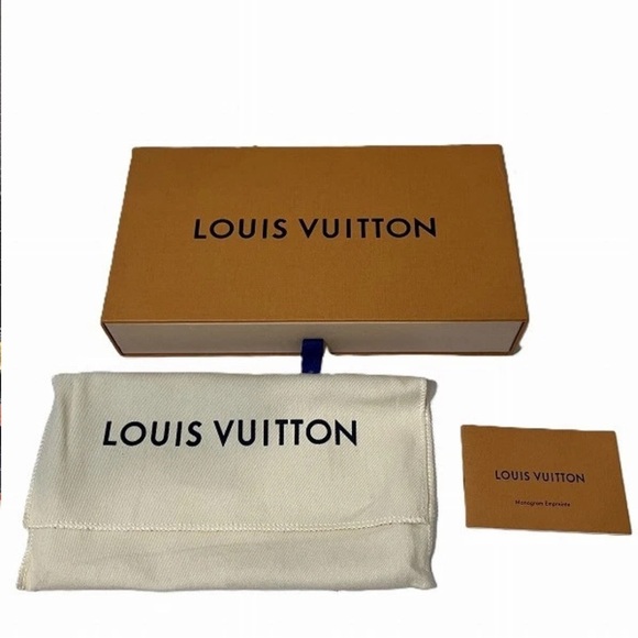 Louis Vuitton Sarah Wallet Monogram - Picture 5 of 9